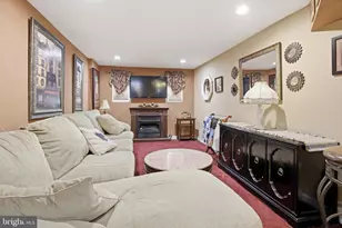 201 Willowbrook Ave, Folsom, PA 19033 - Photo 20