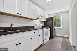 125 W 21st St, Chester, PA 19013 - Photo 8