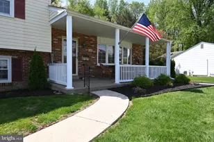 2345 Crestview Ln, Aston, PA 19014 - Photo 2