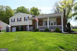 2345 Crestview Ln, Aston, PA 19014 - Photo 1