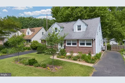 2407 Secane Road, Secane, PA 19018 - Photo 2