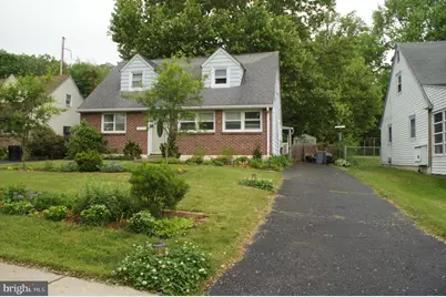 2407 Secane Road, Secane, PA 19018 - Photo 2