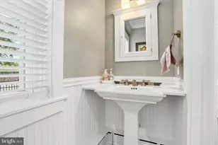 11 Golf Rd, Havertown, PA 19083 - Photo 10