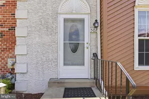 507 Evergreen Ln, Upper Chichester, PA 19014 - Photo 4