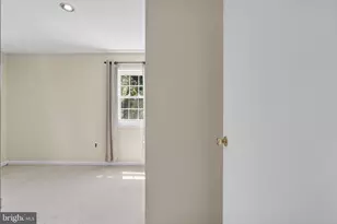507 Evergreen Ln, Upper Chichester, PA 19014 - Photo 16