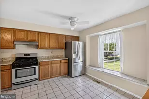507 Evergreen Ln, Upper Chichester, PA 19014 - Photo 8
