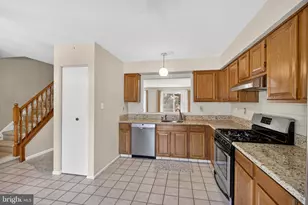507 Evergreen Ln, Upper Chichester, PA 19014 - Photo 6