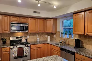 2928 Larkspur Ln, Secane, PA 19018 - Photo 24