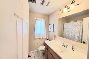 2928 Larkspur Ln, Secane, PA 19018 - Photo 38