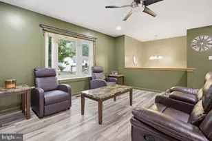 2206 Briarcliff Ave, Upper Chichester, PA 19061 - Photo 6