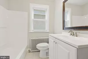 2052 Heather Rd, Folcroft, PA 19032 - Photo 10