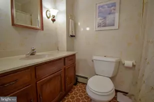 411 Sharp Ave, Glenolden, PA 19036 - Photo 10