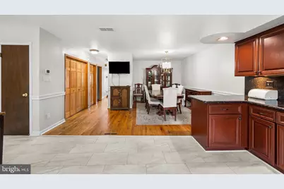 607 Saint Anthony Lane, Upper Darby, PA 19082 - Photo 14