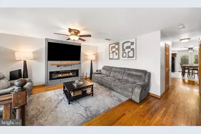 607 Saint Anthony Lane, Upper Darby, PA 19082 - Photo 6