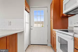 8517 Lansdowne Ave, Upper Darby, PA 19082 - Photo 16