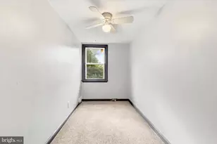 19 W 21st St, Chester, PA 19013 - Photo 12