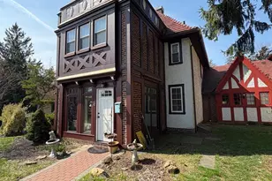 14 Windsor Cir, Springfield, PA 19064 - Photo 2