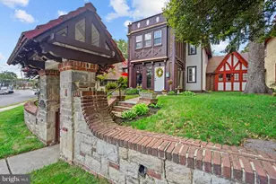 14 Windsor Cir, Springfield, PA 19064 - Photo 2
