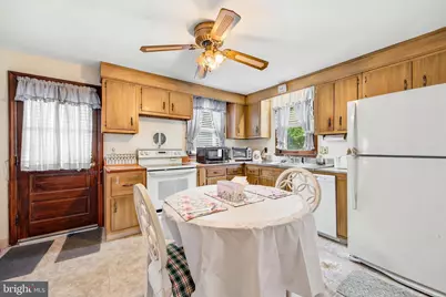 546 Arlington Avenue, Folsom, PA 19033 - Photo 8