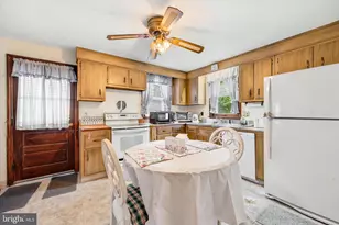 546 Arlington Ave, Folsom, PA 19033 - Photo 8