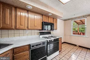 142 Westbrook Dr, Clifton Heights, PA 19018 - Photo 6