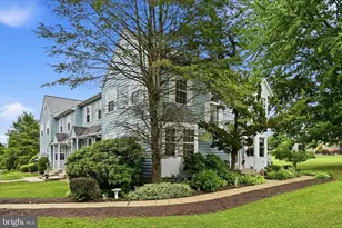 614 Woodgate Ln, Aston, PA 19014 - Photo 2