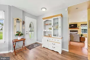 614 Woodgate Ln, Aston, PA 19014 - Photo 8