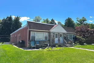 176 Juniper Rd, Havertown, PA 19083 - Photo 2