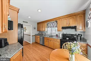 908 Broadway Ave, Secane, PA 19018 - Photo 12