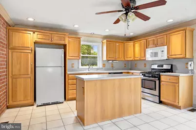 2916 Larkspur Lane, Secane, PA 19018 - Photo 6