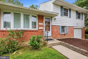 2916 Larkspur Ln, Secane, PA 19018 - Photo 4