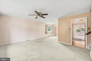 2916 Larkspur Ln, Secane, PA 19018 - Photo 14
