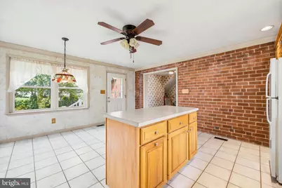 2916 Larkspur Lane, Secane, PA 19018 - Photo 10