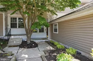 350 Danbury Ln, Glen Mills, PA 19342 - Photo 2