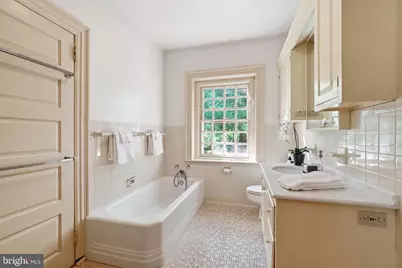 443 Saint Davids Avenue, Wayne, PA 19087 - Photo 36
