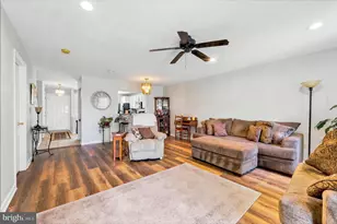 552 Heather Ln, Upper Chichester, PA 19014 - Photo 10
