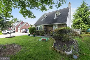 1424 Burmont Rd, Havertown, PA 19083 - Photo 2