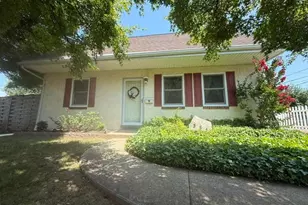 331 E Woodlyn Circle, Woodlyn, PA 19094 - Photo 2