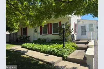 331 E Woodlyn Circle, Woodlyn, PA 19094 - Photo 2