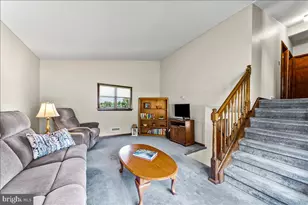 798 Capri Cir, Upper Chichester, PA 19061 - Photo 4