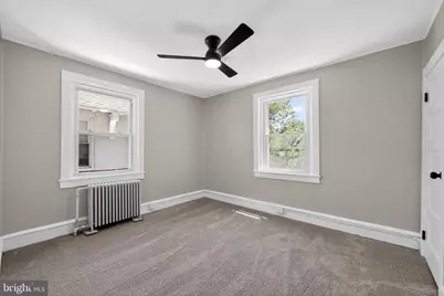 37 E Mowry Street, Chester, PA 19013 - Photo 8
