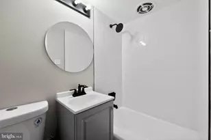 37 E Mowry St, Chester, PA 19013 - Photo 12