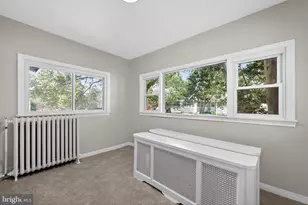 37 E Mowry St, Chester, PA 19013 - Photo 14