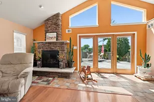 1004 Green Ln, Secane, PA 19018 - Photo 8