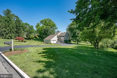 103 Cumberland Place, Bryn Mawr, PA 19010 - Photo 2
