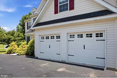 112 Spring Valley Way, Aston, PA 19014 - Photo 4