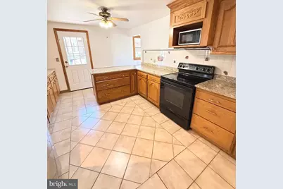 2121 N Lee Lane, Aston, PA 19014 - Photo 12