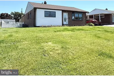2121 N Lee Lane, Aston, PA 19014 - Photo 2
