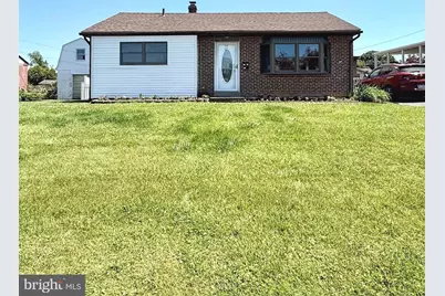 2121 N Lee Lane, Aston, PA 19014 - Photo 1