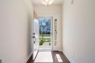 44 Hunters Ln, Glen Mills, PA 19342 - Photo 4